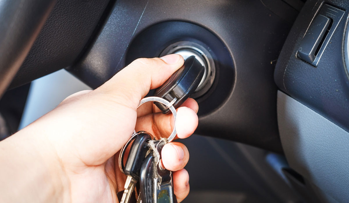 بهترین ساخت و تعمیر ریموت درب و سوئیچ اتومبیل کلیدسازی شبانه روزی در رشت