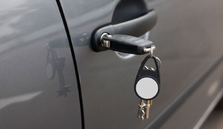 بهترین ساخت و تعمیر ریموت درب و سوئیچ اتومبیل کلیدسازی شبانه روزی در رشت